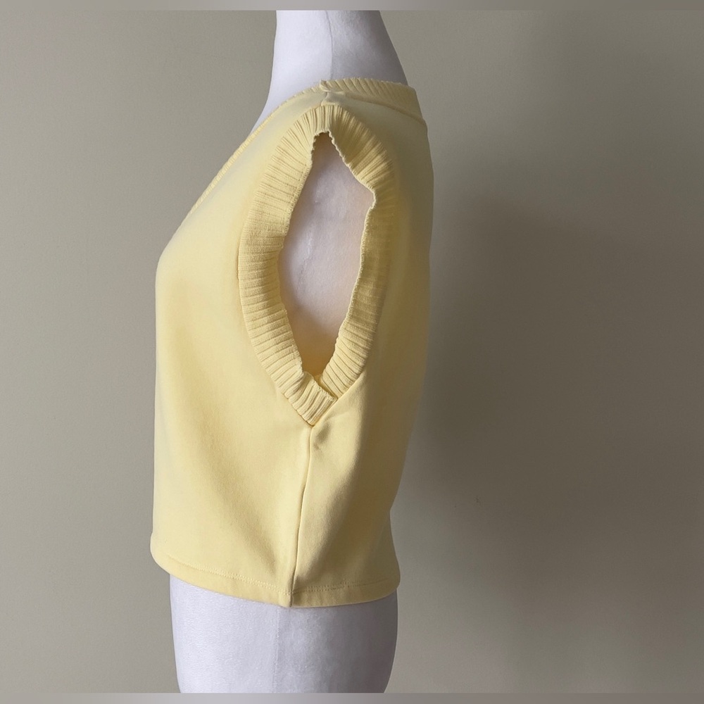 Zara Women’s Yellow Cropped Sweater V-Neck Vest EUC Size Small - Picture 4 of 6